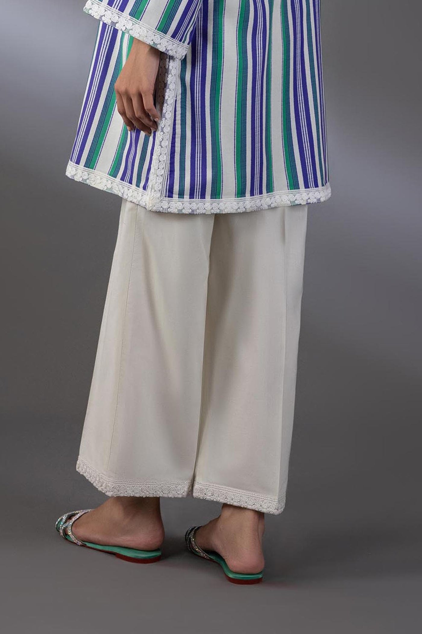 https://cdn.shopify.com/s/files/1/0740/1753/8280/files/ss25tese252_2.jpg?v=1756730594