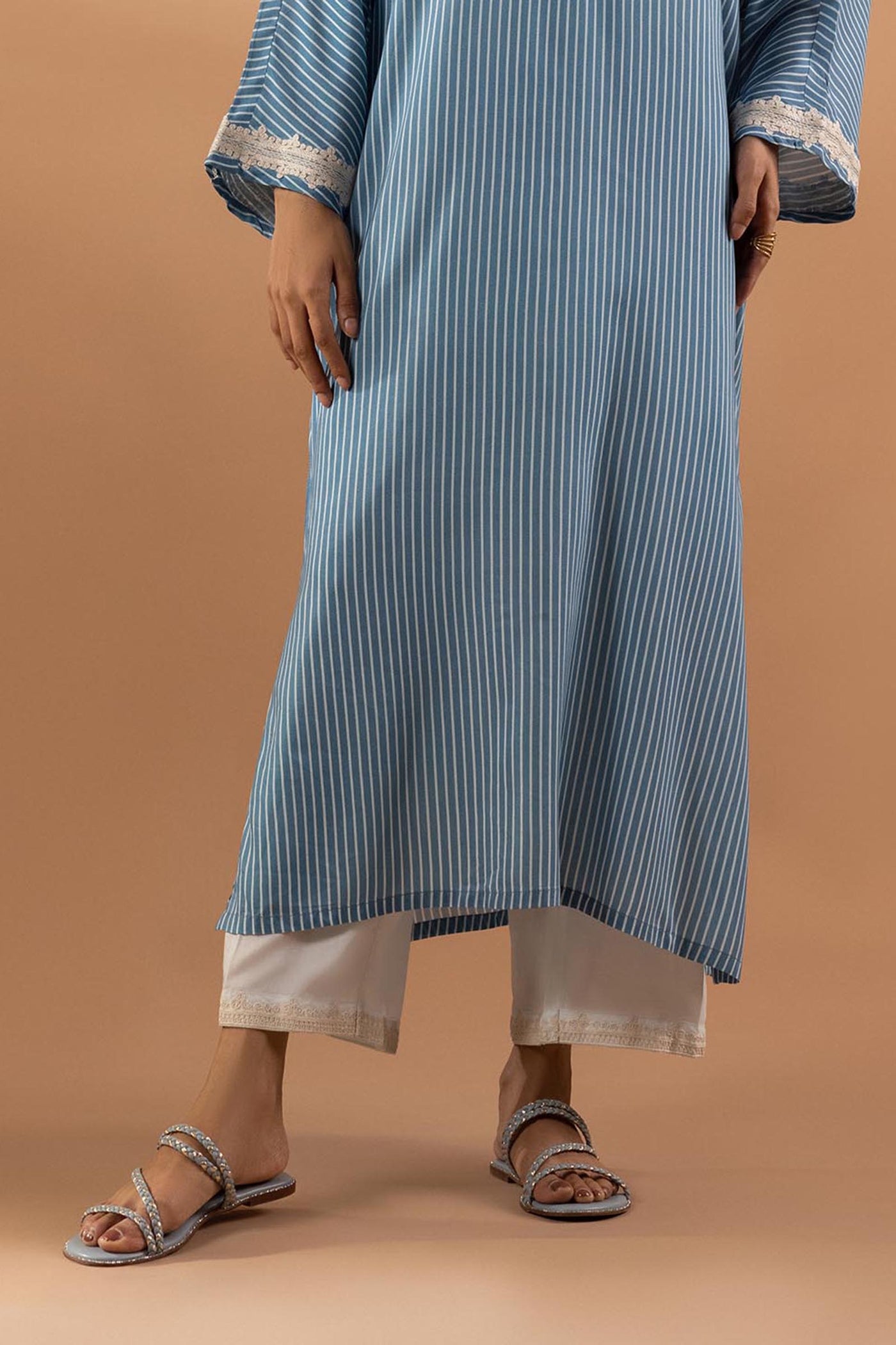https://cdn.shopify.com/s/files/1/0740/1753/8280/files/ss25tese271_1_8a28a5ab-a4a7-4c9f-a174-1ee7d538bb30.jpg?v=1756729017