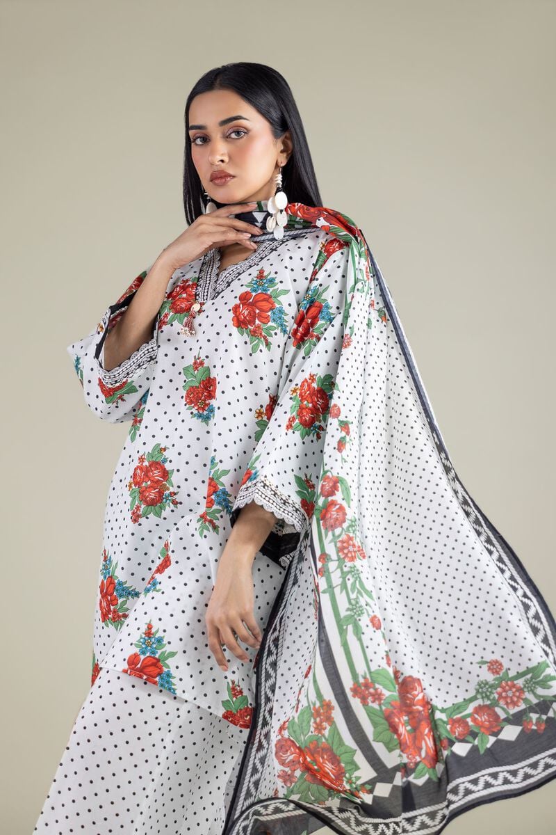 Tailored Lawn Set