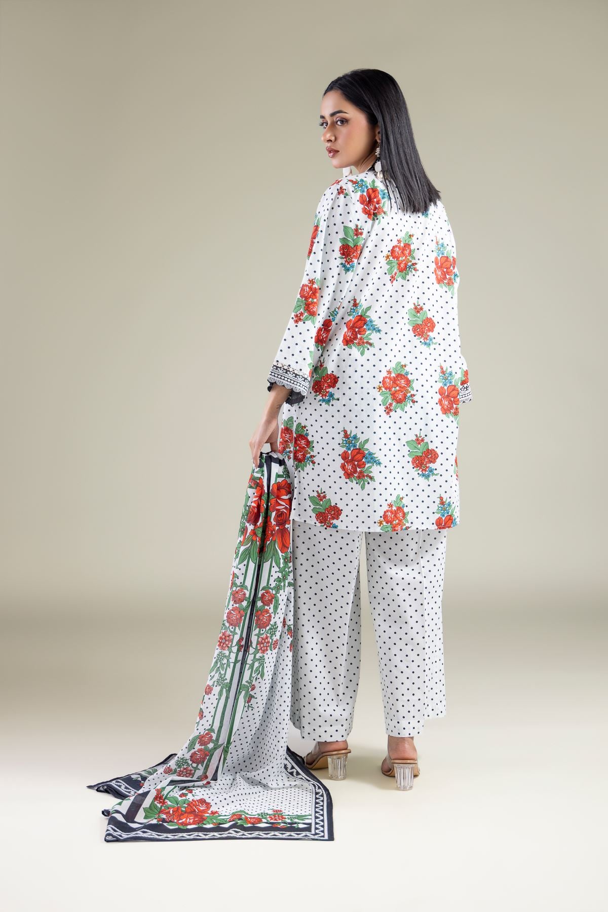 Tailored Lawn Set