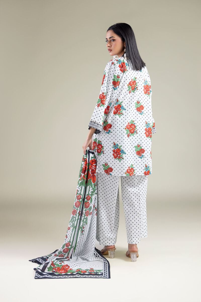 Tailored Lawn Set