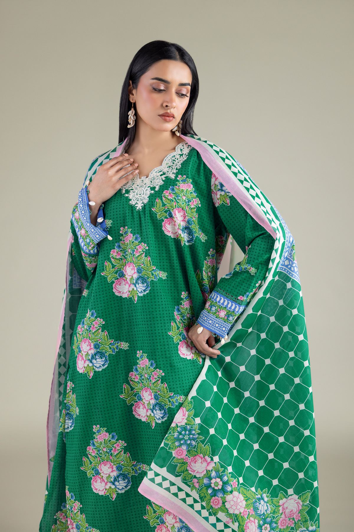 Tailored Lawn Set