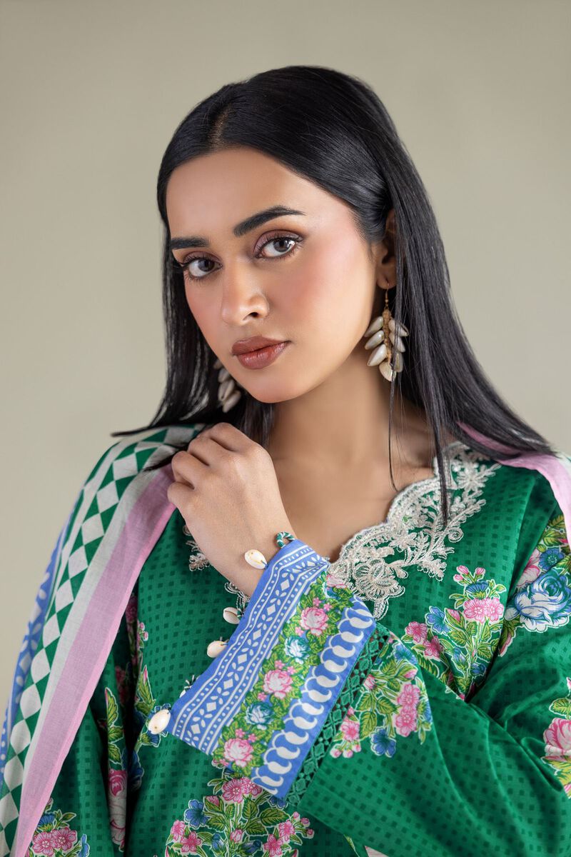 Tailored Lawn Set
