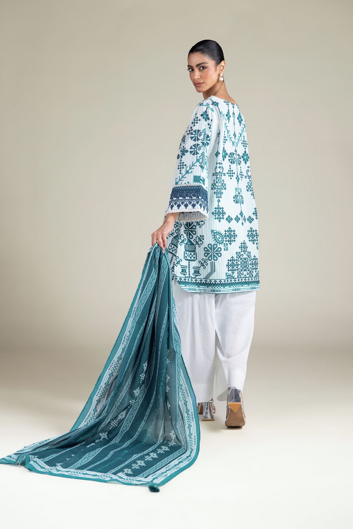 Lawn 2-Piece Tailored