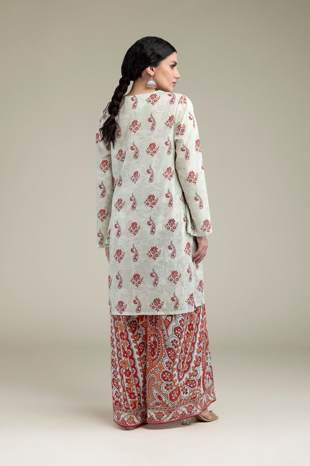 2-Piece Lawn Tailored