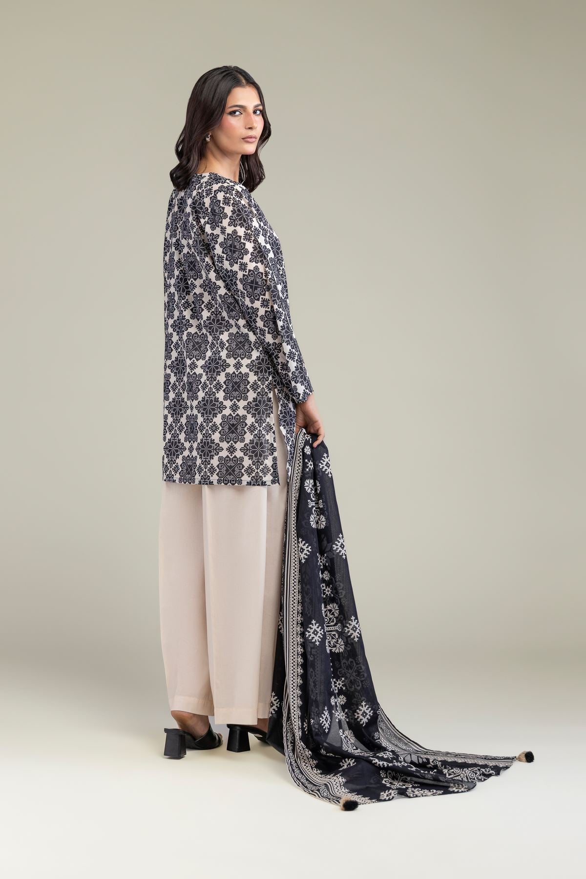 3-Piece Tailored Lawn