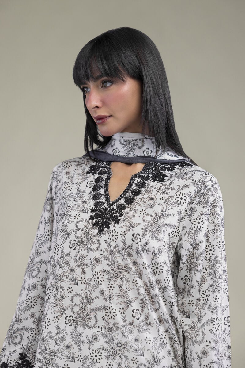 Tailored 3-Piece Lawn