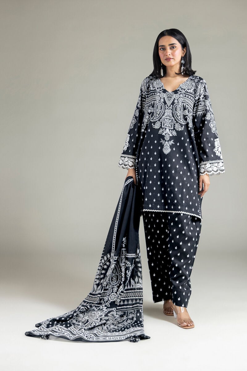 Tailored Lawn Set