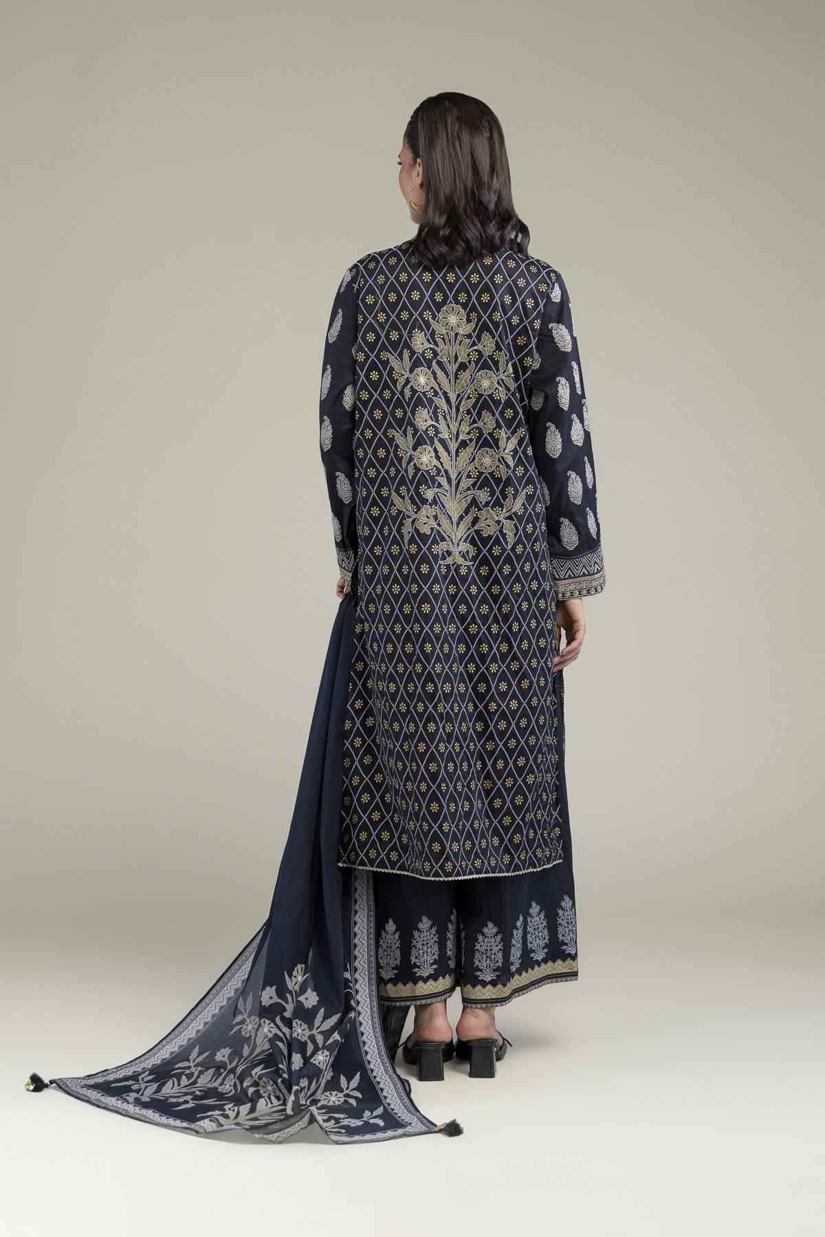Lawn 3-Piece Tailored