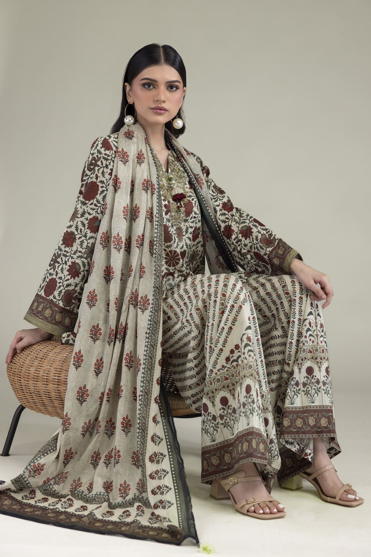 Tailored 3-Piece Lawn