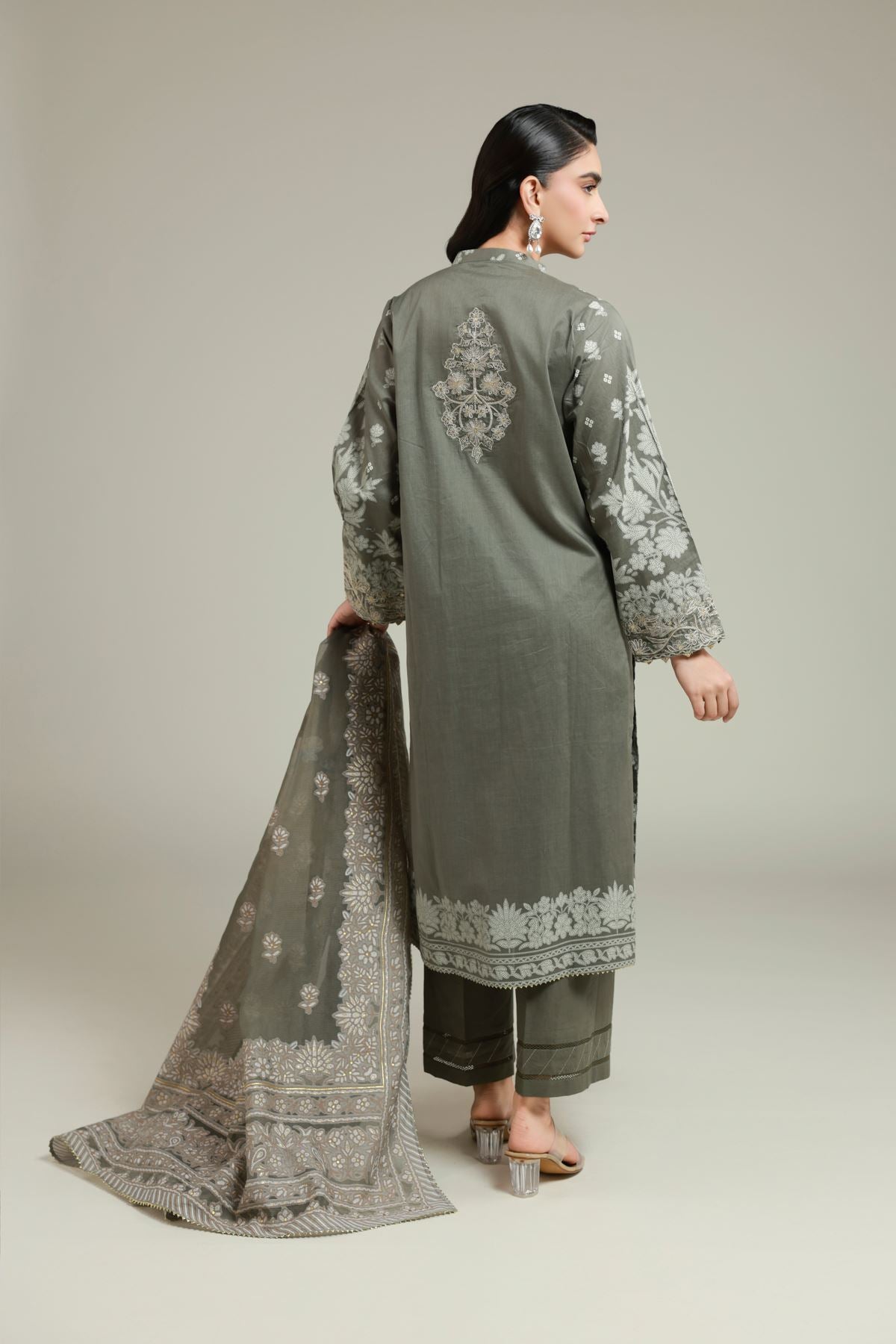 Cambric Tailored Set