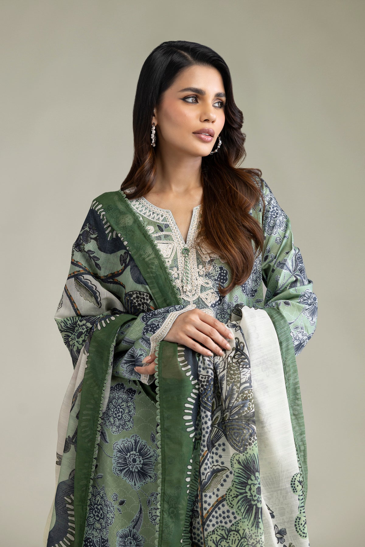 Lawn 3-Piece Tailored