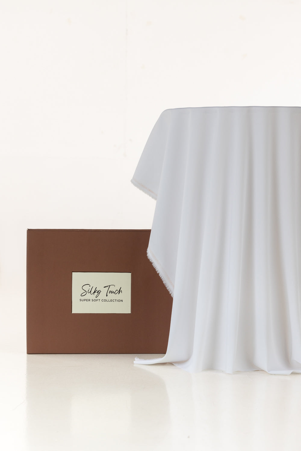 Tanabana Royal Hmb 03 Unstitched Fabric Cotton With Gift Box