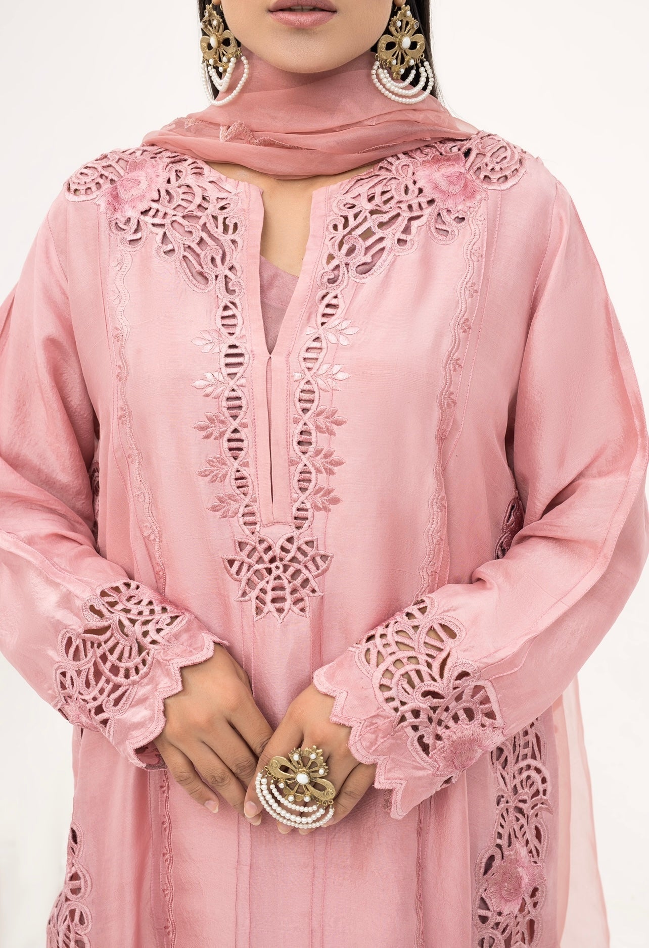 https://cdn.shopify.com/s/files/1/0923/1931/8403/files/tehzeeb-semi-formal-25-950711_3d7eb724-f219-4fab-b786-d8547d6cc39e.jpg?v=1756725072
