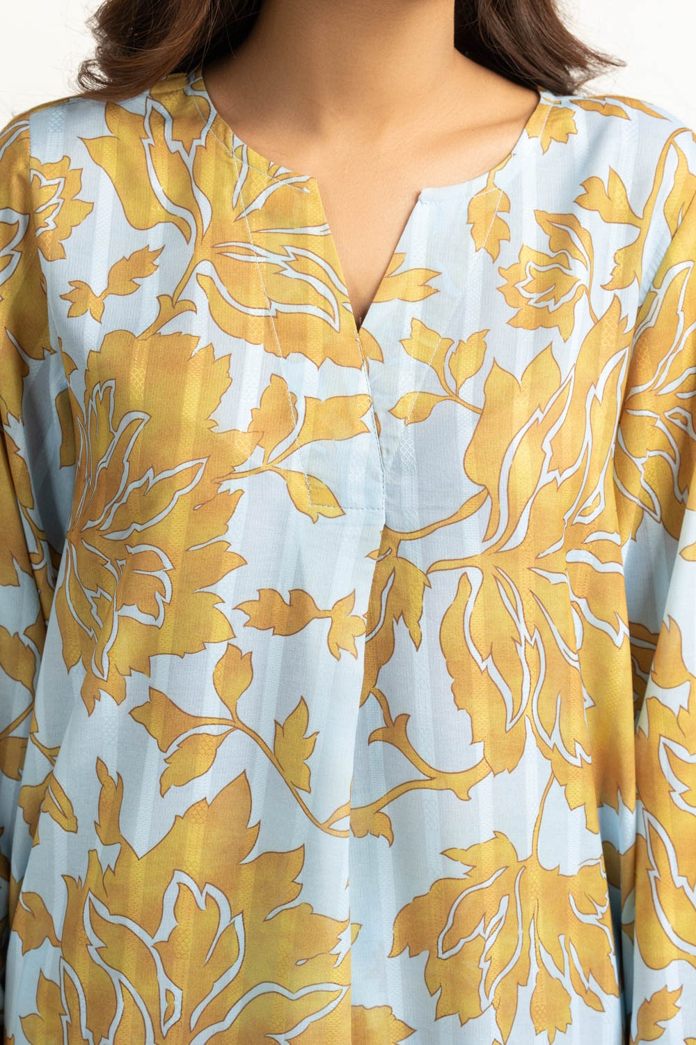 https://cdn.shopify.com/s/files/1/0706/3253/8159/files/textured_dobby_printed_co-ord_set_ipst-44672_zoom.jpg?v=1758379136