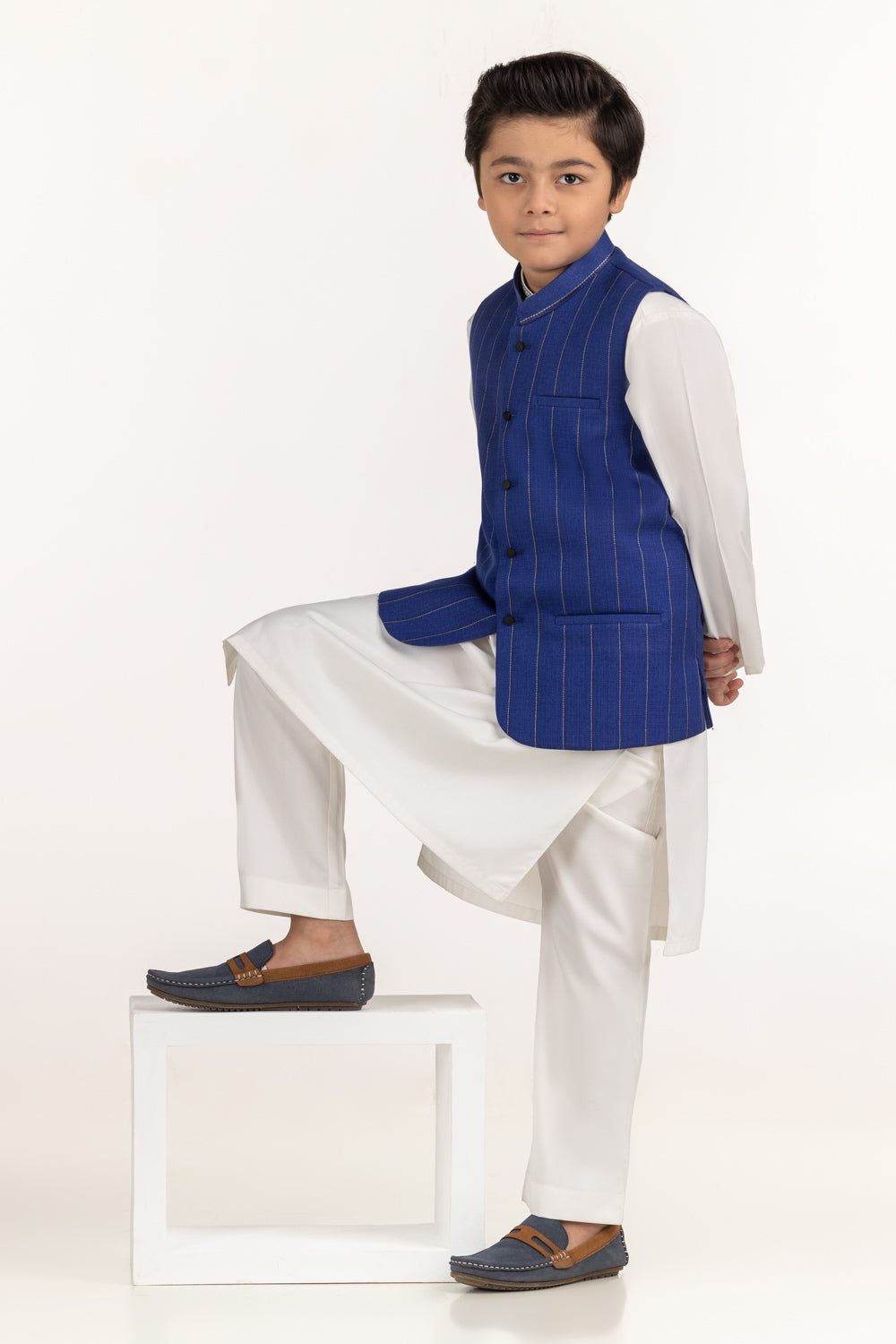 Embroidered Waist Coat Kwc-Pd24-011