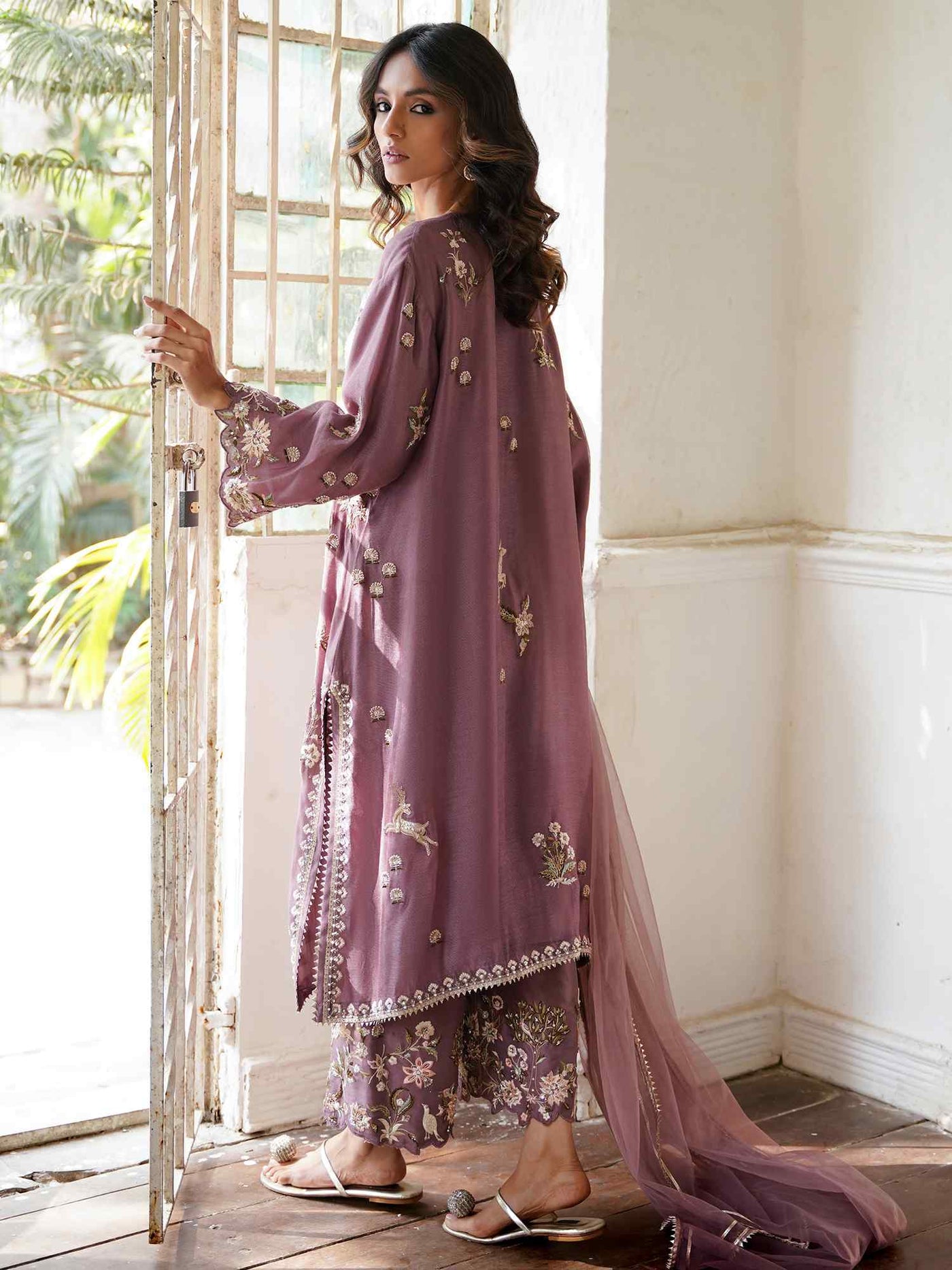 https://cdn.shopify.com/s/files/1/0791/2981/files/untitled-00458_76ff4ee8-876c-4a4a-a56f-6417a504cabe.jpg?v=1745347571