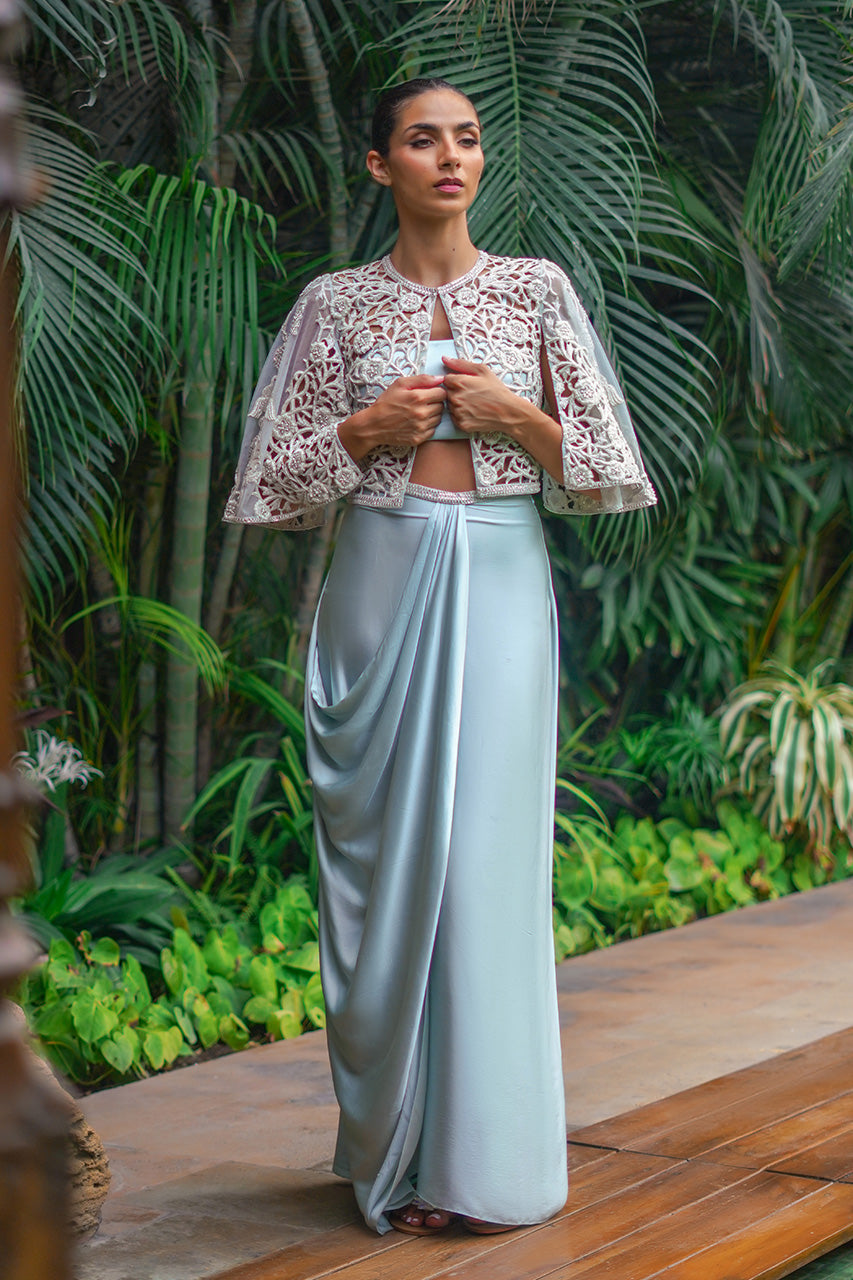 https://cdn.shopify.com/s/files/1/0588/3661/5221/files/untitled-06426_e19ba0fe-d8bf-4172-8e5e-b4efb27d50b7.jpg?v=1725511755