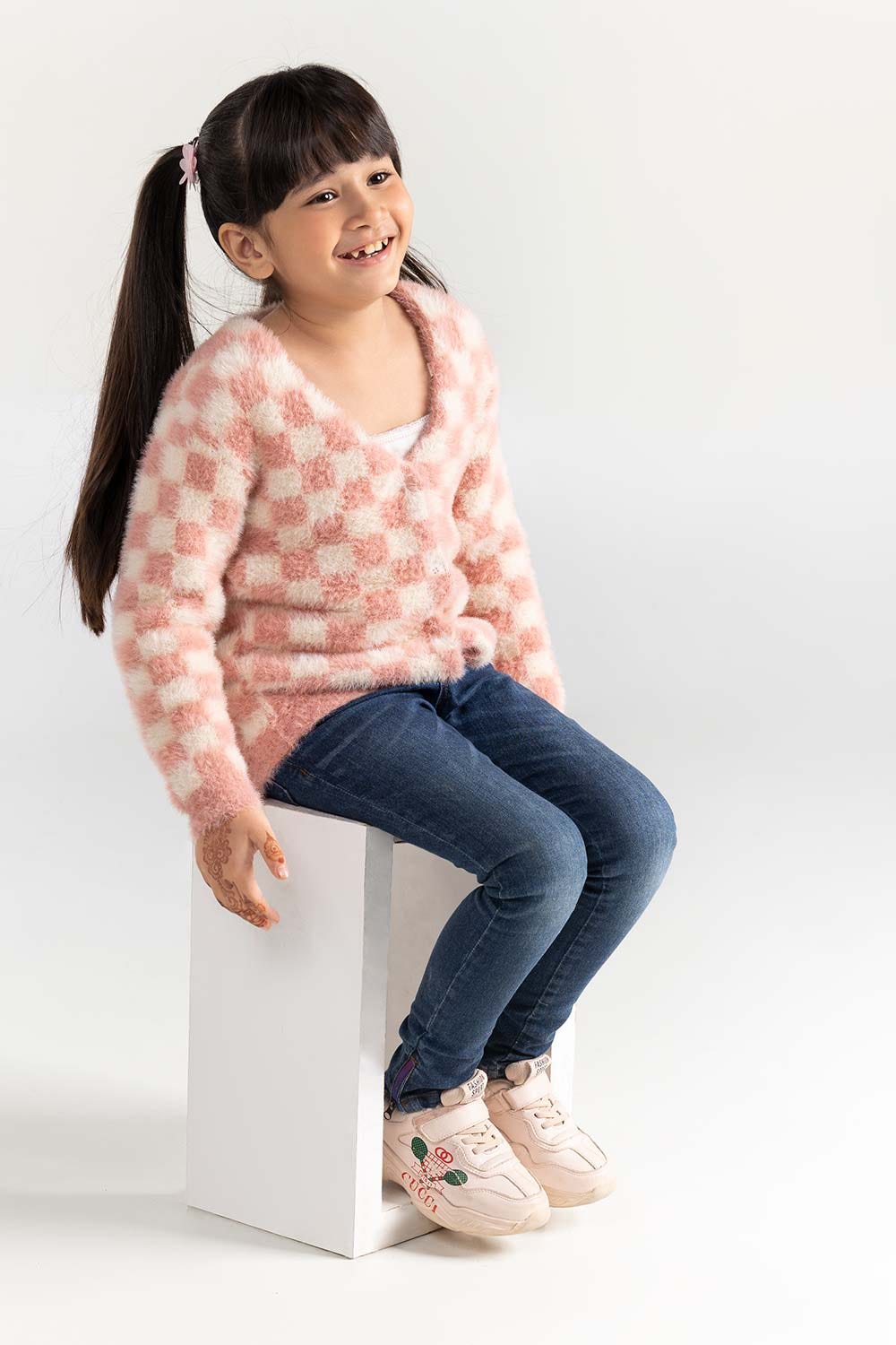 Pink-Off-White Feather Yarn Button Down Sweater Swk-Fw21-105