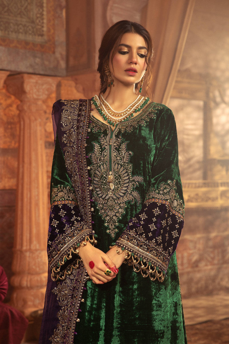 Unstitched Velvet Vel-20-108-Emerald Green