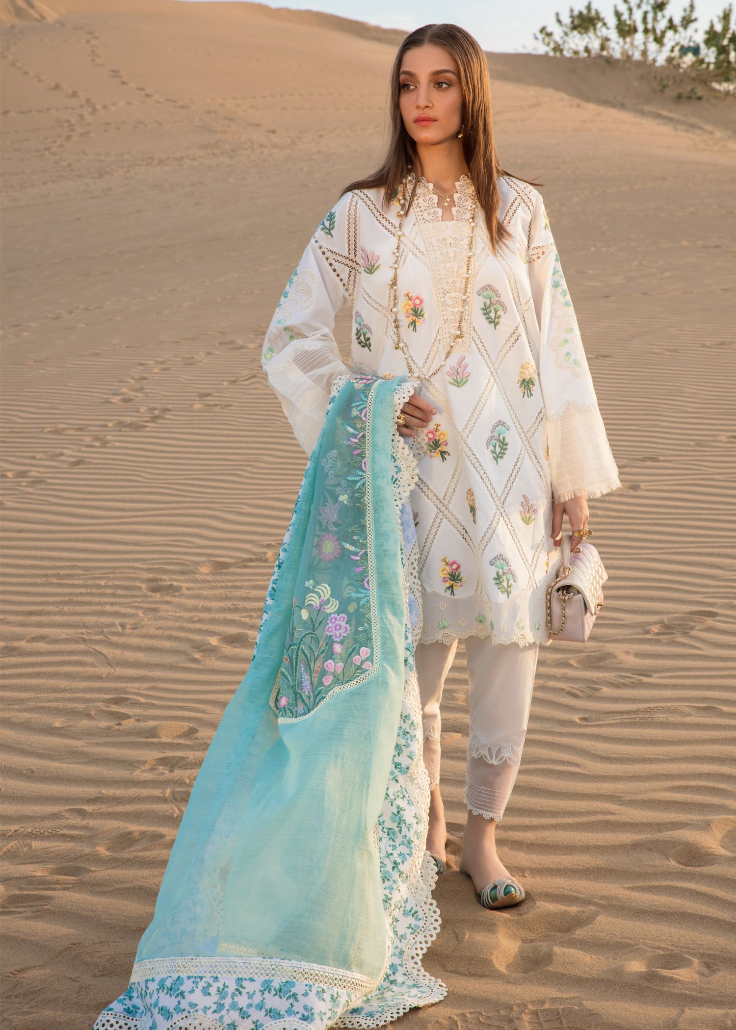 https://cdn.shopify.com/s/files/1/0634/9714/2487/products/w3.jpg?v=1680252484