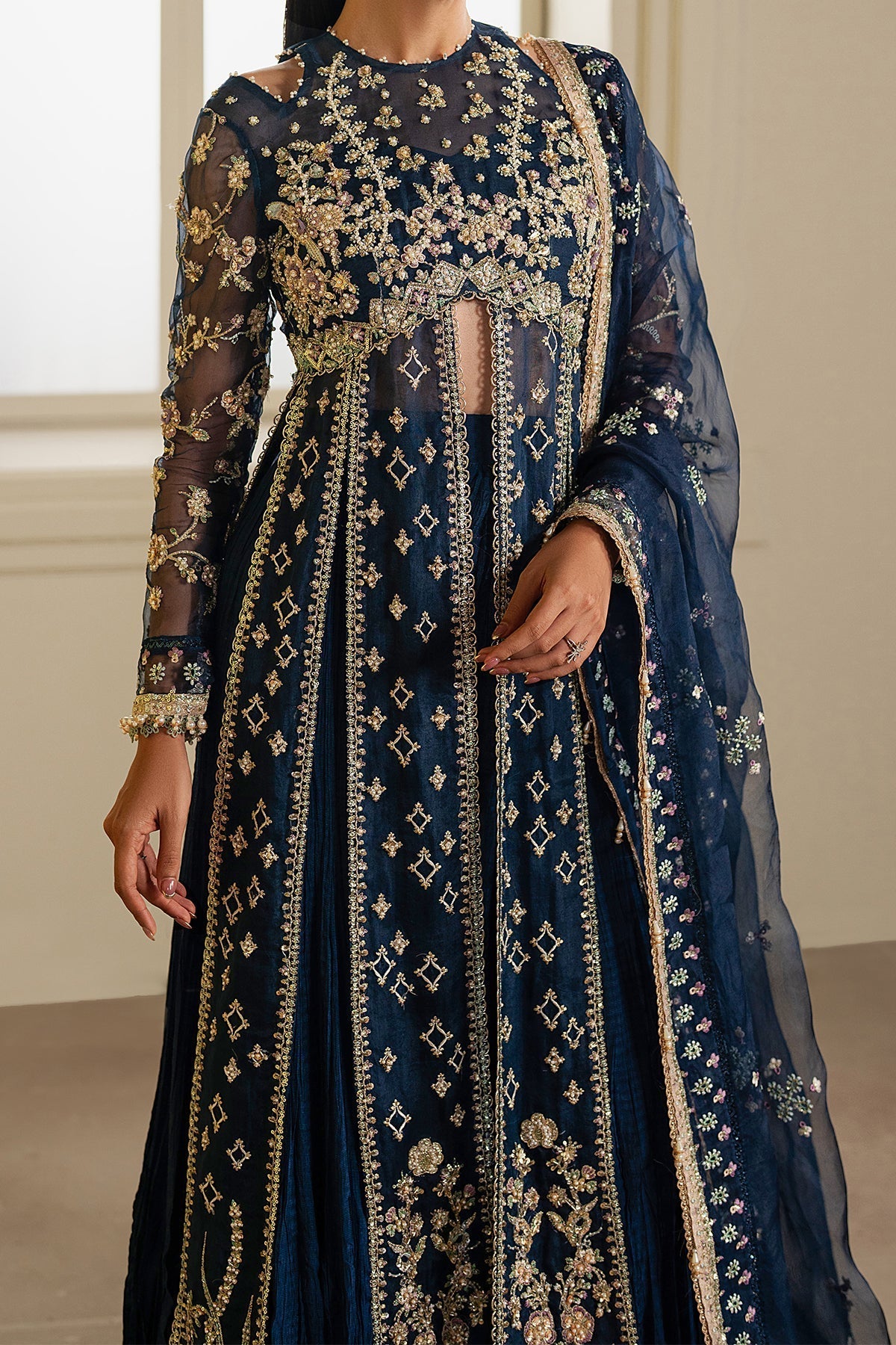 Ayzel – Lunara Style