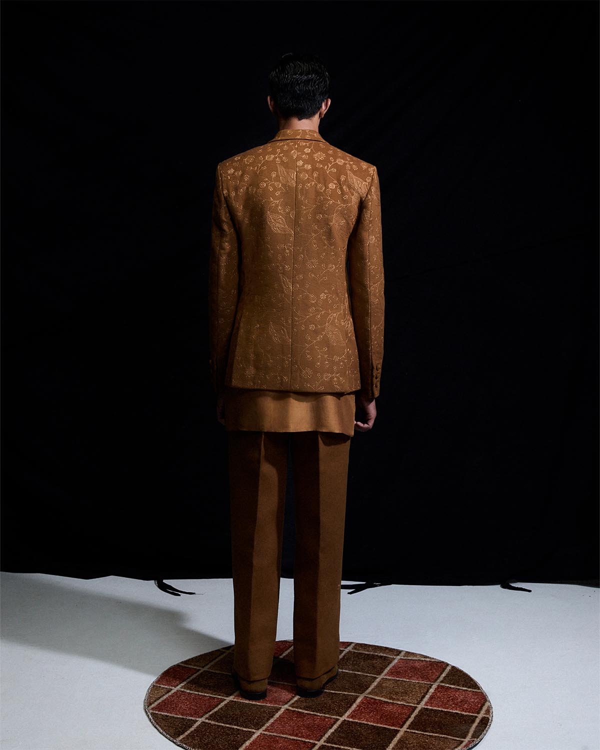 https://cdn.shopify.com/s/files/1/0776/5232/8759/files/web_0035_JeevanMen9779-copy-ed.jpg?v=1763112503