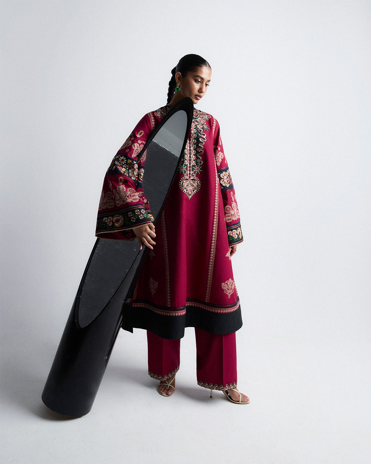 https://cdn.shopify.com/s/files/1/0764/9588/0493/files/web_0039_Jugnu-SS265347-copy-ed.jpg?v=1772973338