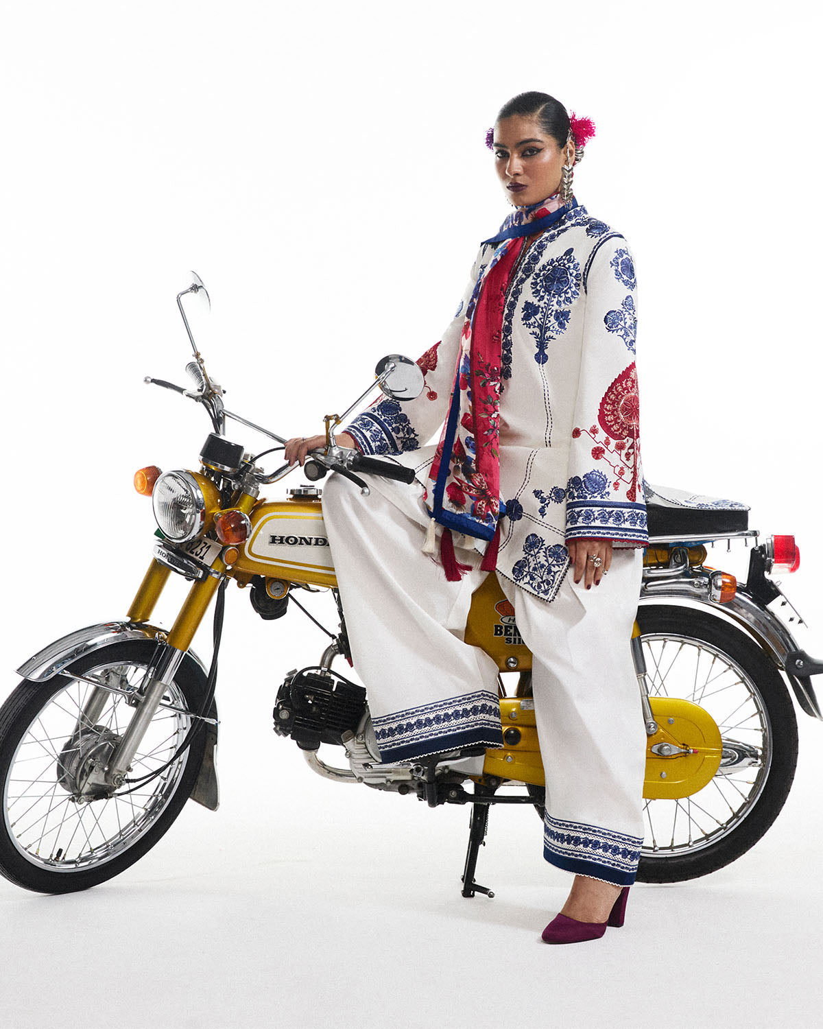 https://cdn.shopify.com/s/files/1/0764/9588/0493/files/web_0058_Jugnu-Pret-SS250091-1-copy-ed.jpg?v=1748004664