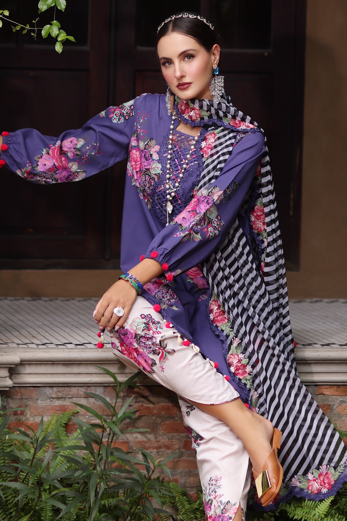 3-PC Unstitched Embroidered Lawn Collection CH6-09