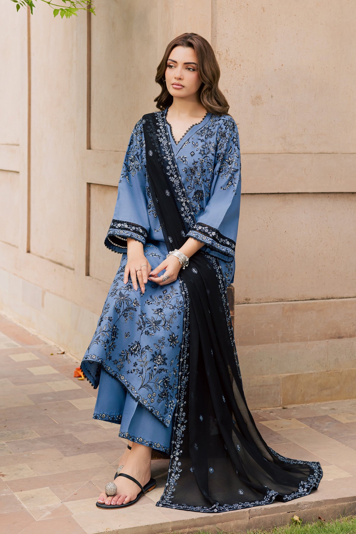Coastal Glow 3Pc - Embroidered Khaddar Pret