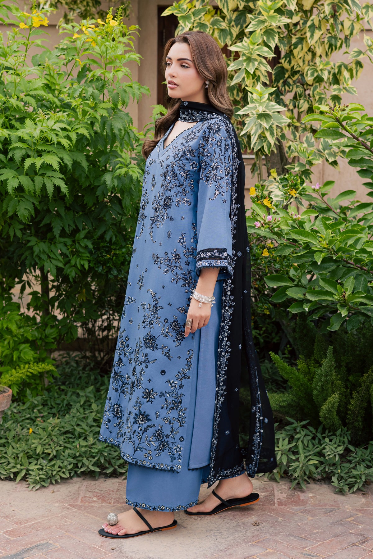 Coastal Glow 3Pc - Embroidered Khaddar Pret