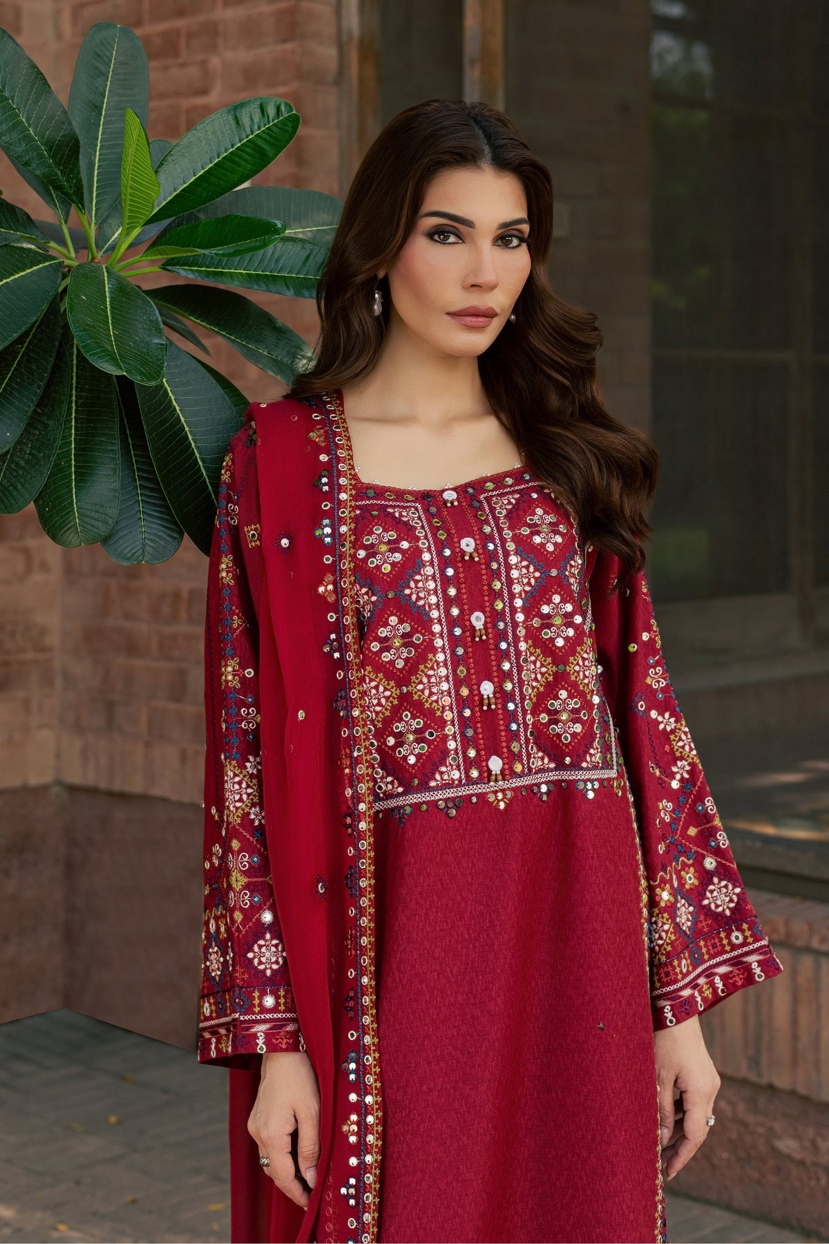 Kacho 3Pc - Embroidered Karandi Pret