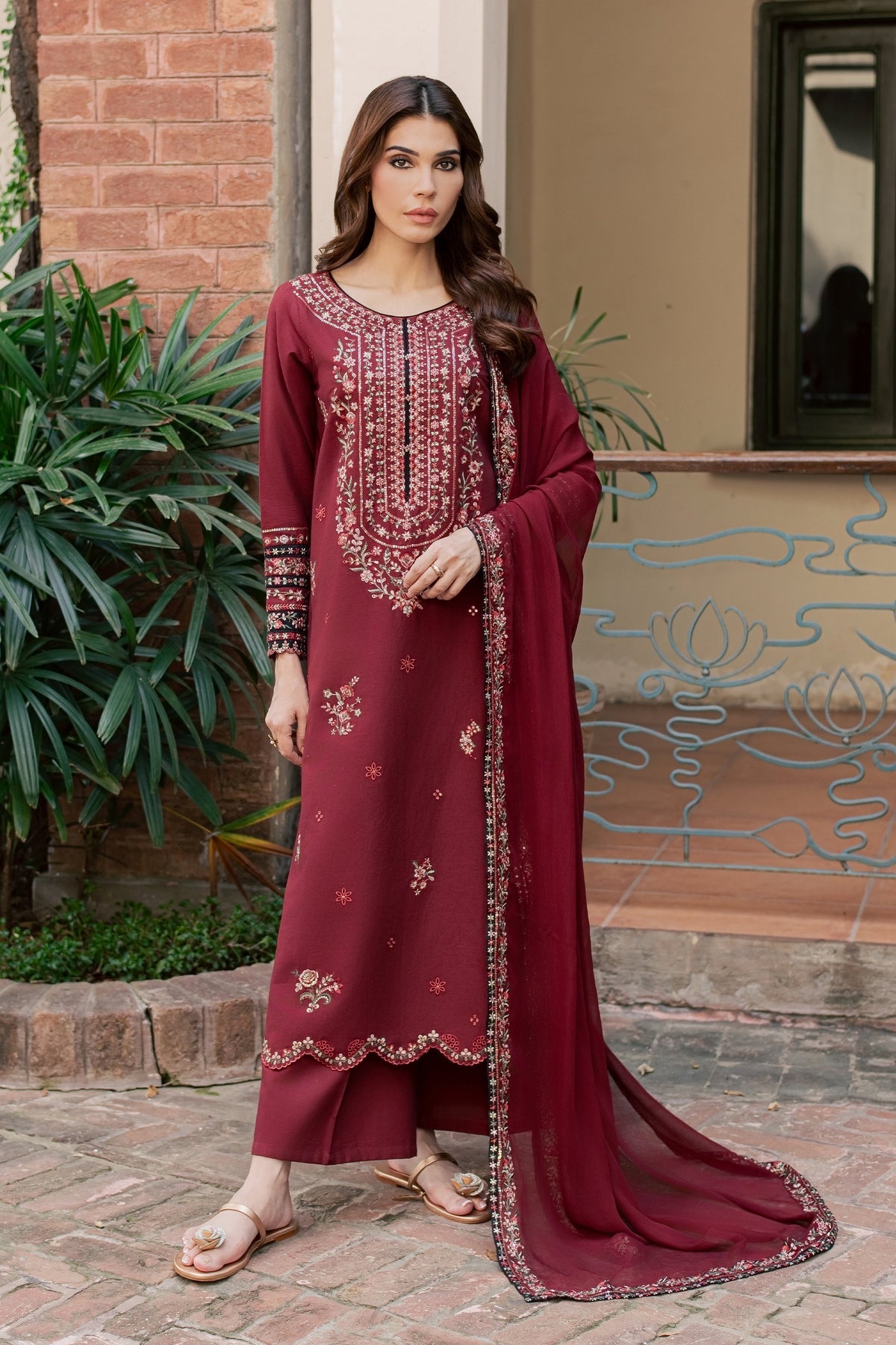 Maroon Nihal 3Pc - Embroidered Khaddar Pret