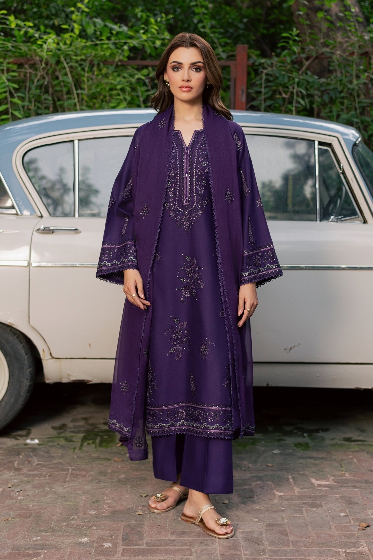 Kiyomi 3Pc - Embroidered Khaddar Pret
