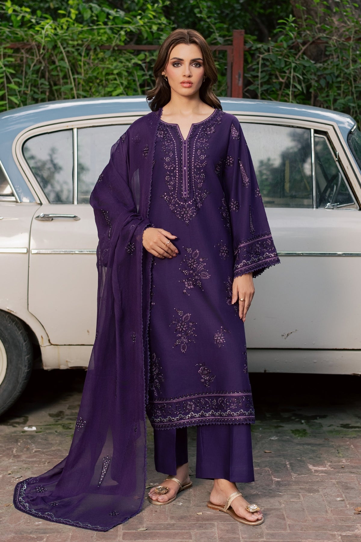 Kiyomi 3Pc - Embroidered Khaddar Pret