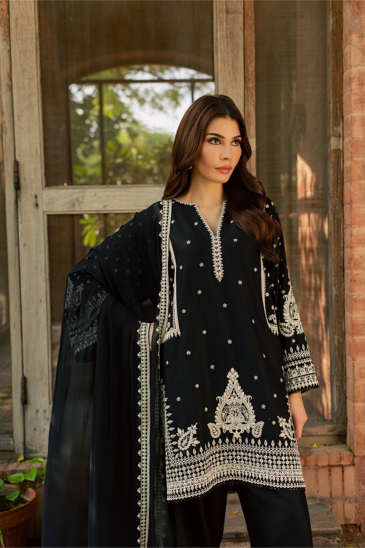 Black Arwa 3Pc - Embroidered Karandi Pret