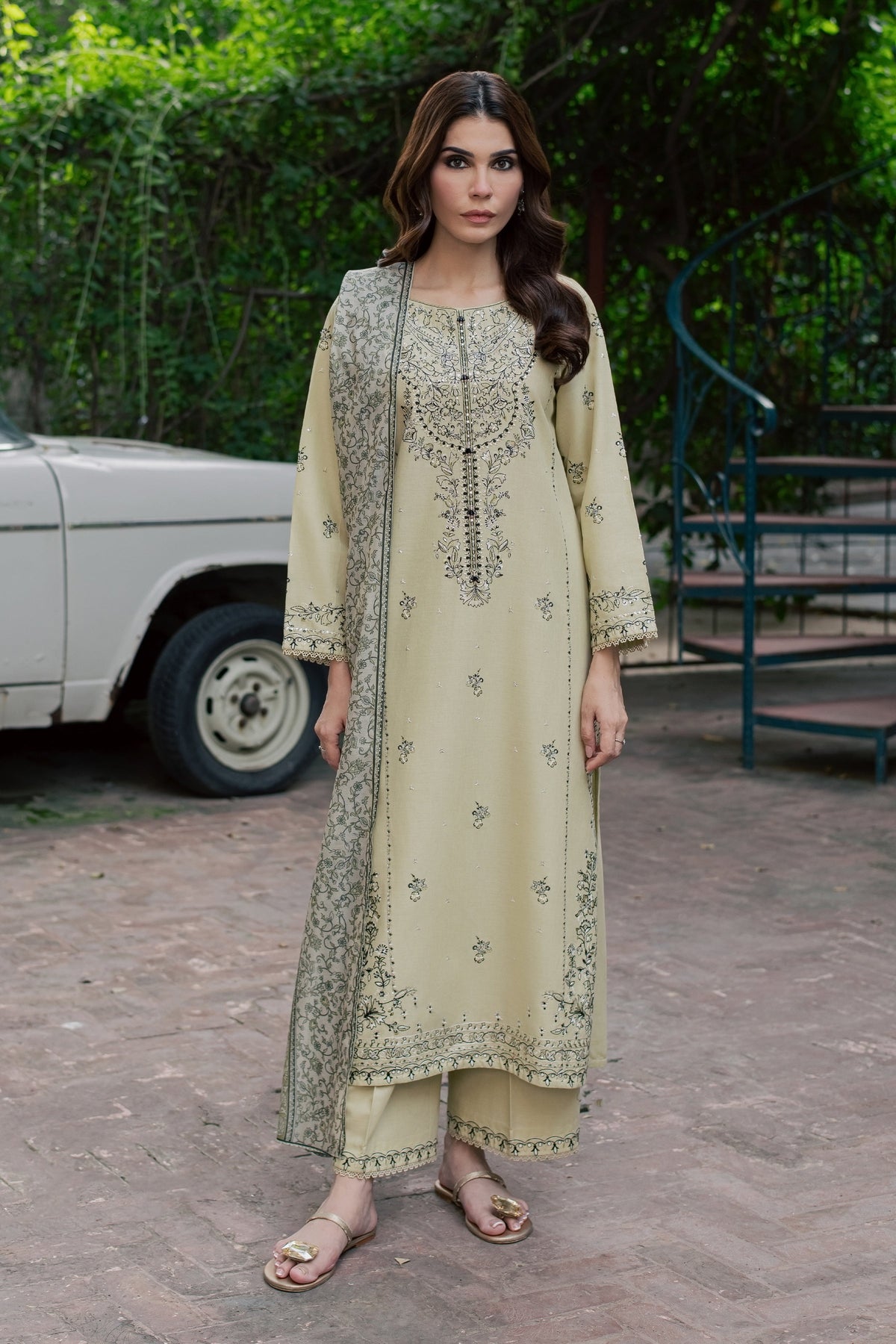 Green Obsidian 3Pc - Embroidered Khaddar Pret