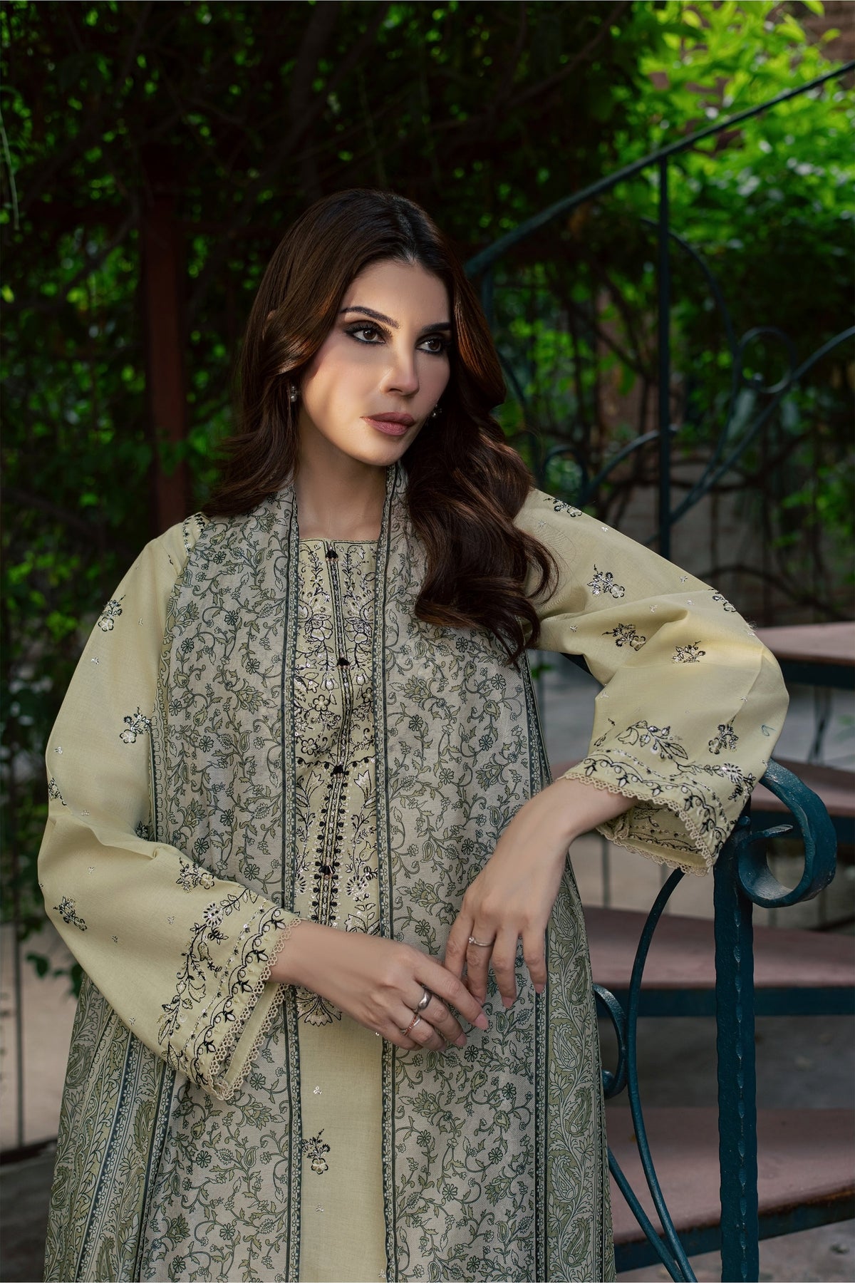 Green Obsidian 3Pc - Embroidered Khaddar Pret