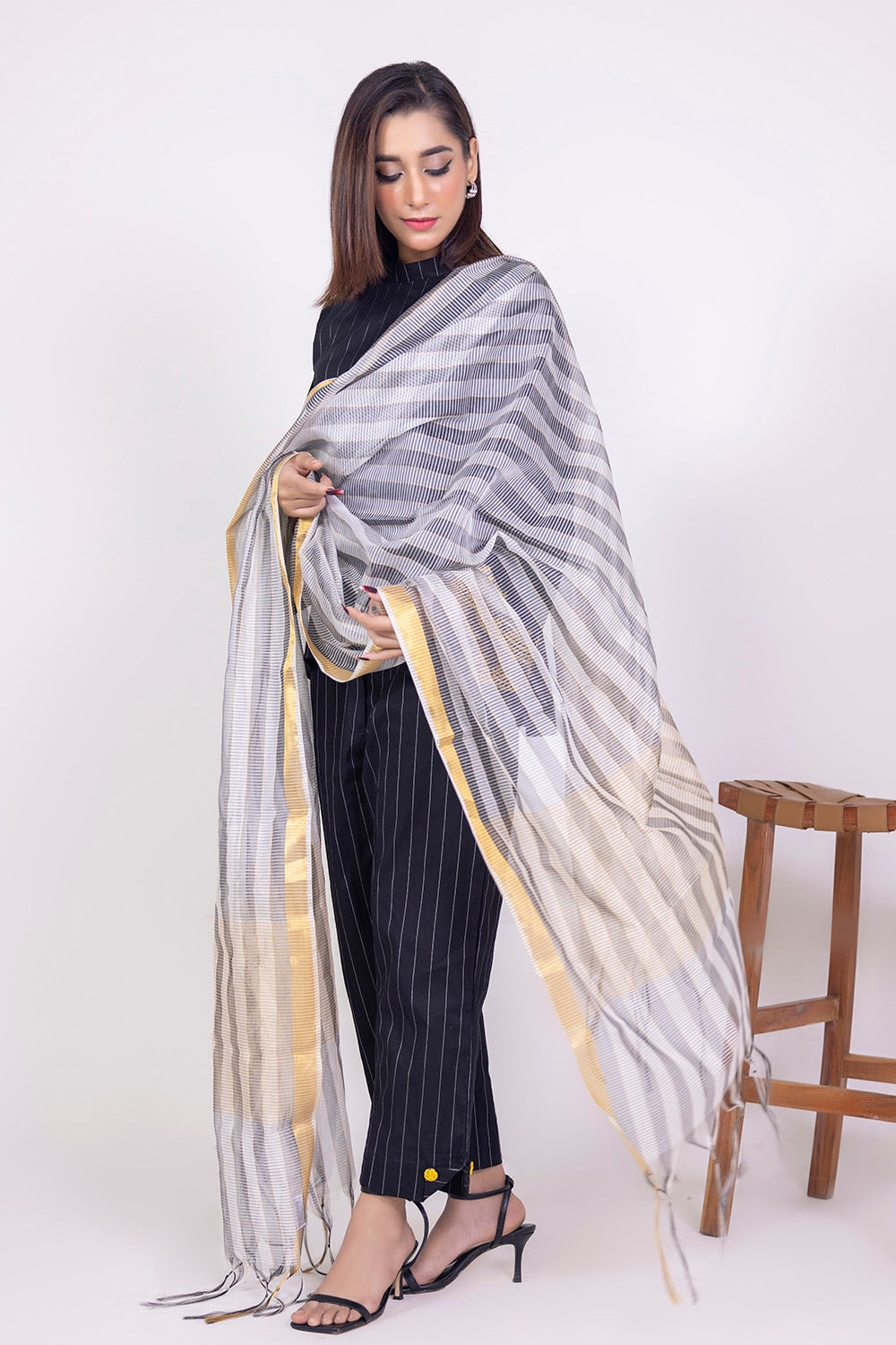 Jacuard Dupatta