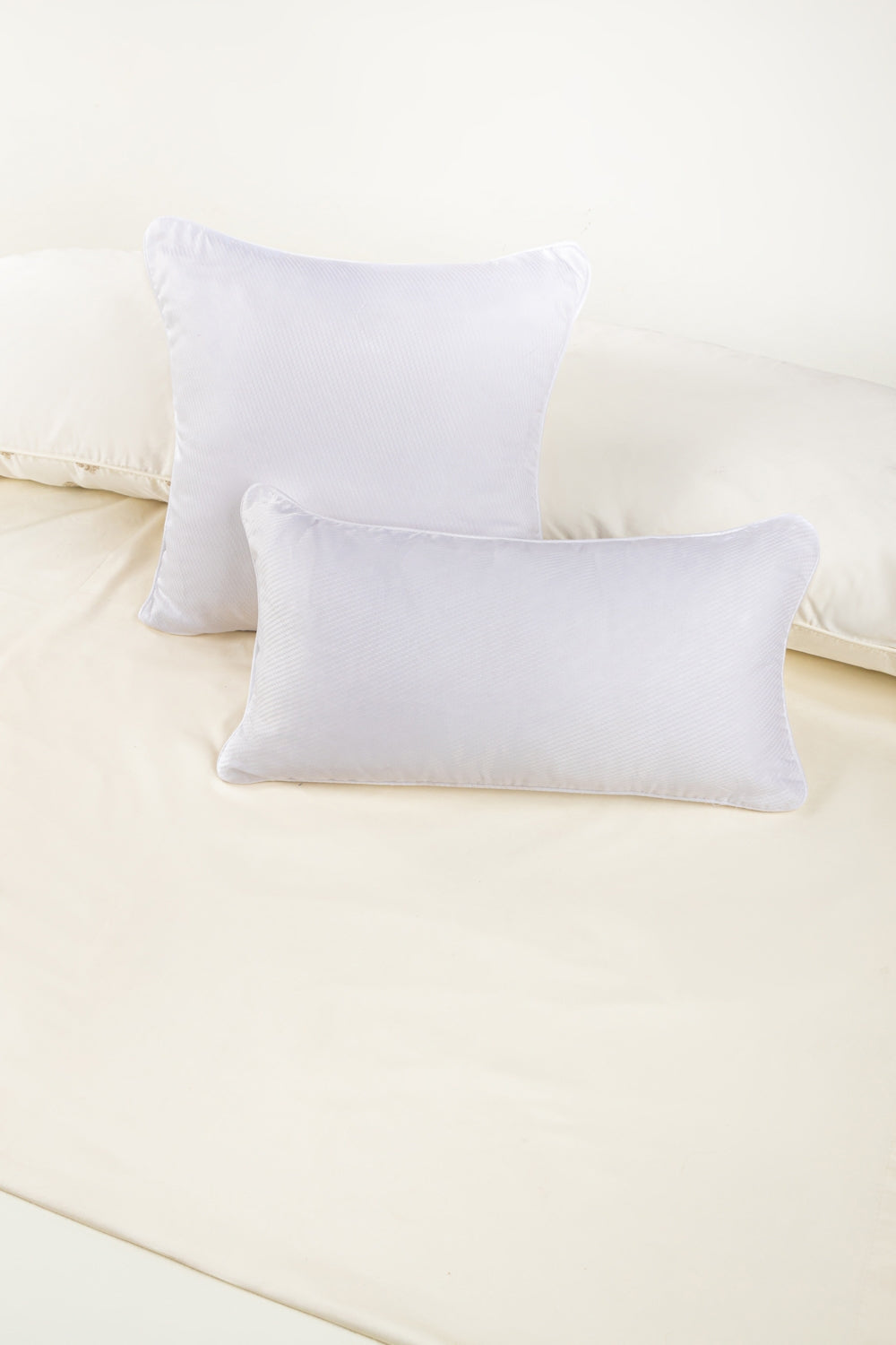 White Cube T-225 Square Cushion Cover