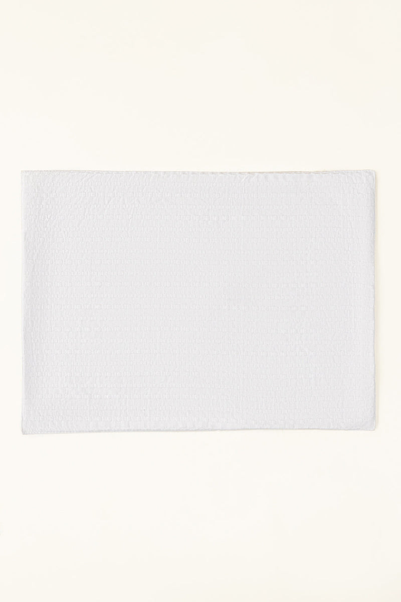 Aw24-White Placemat