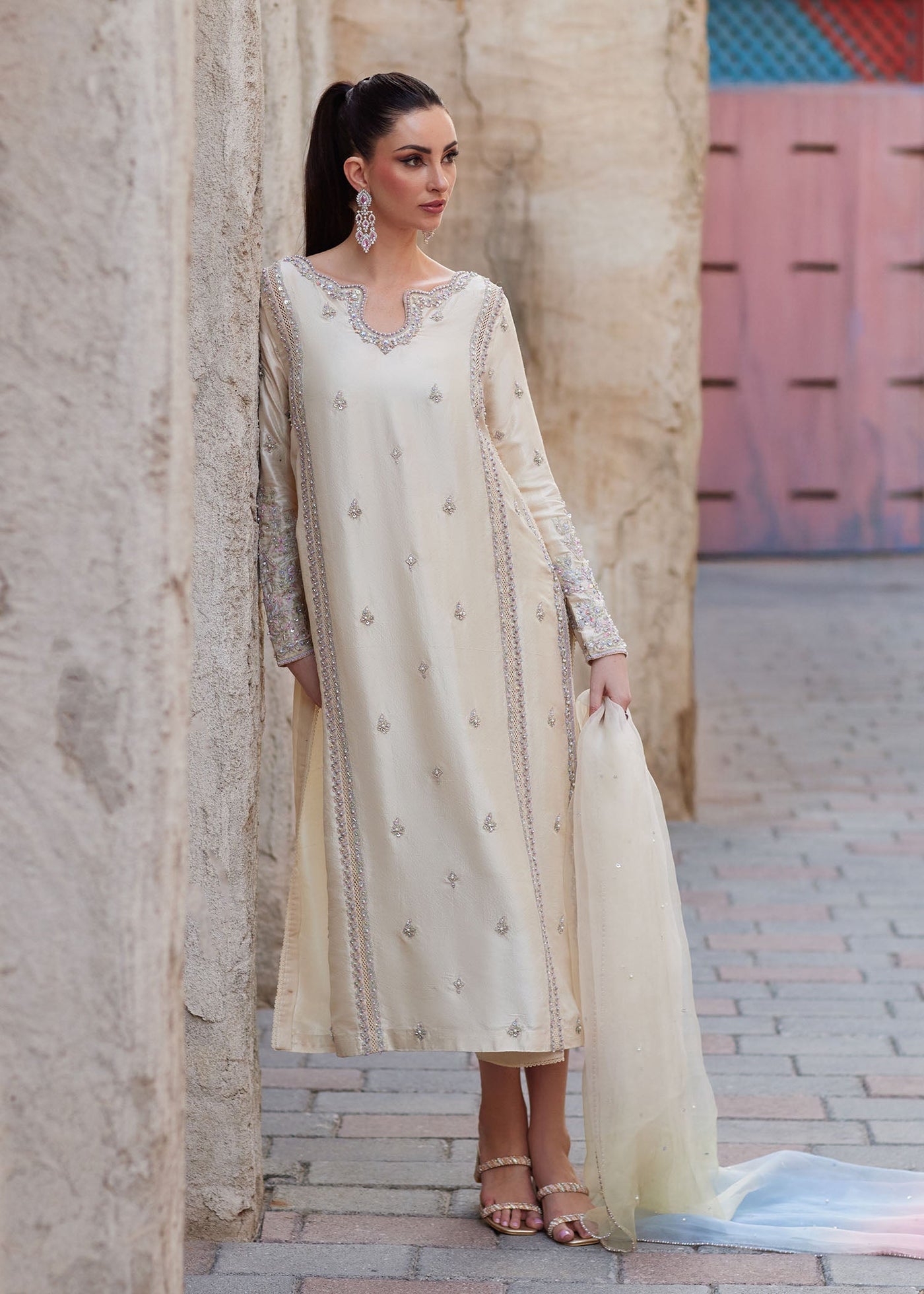 https://cdn.shopify.com/s/files/1/0412/1919/5034/files/white_2.jpg?v=1766750223