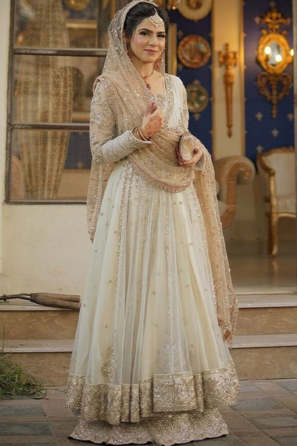Faiza Saqlain Ahlah Style — Mairaz White Net Pishwas & Sharara