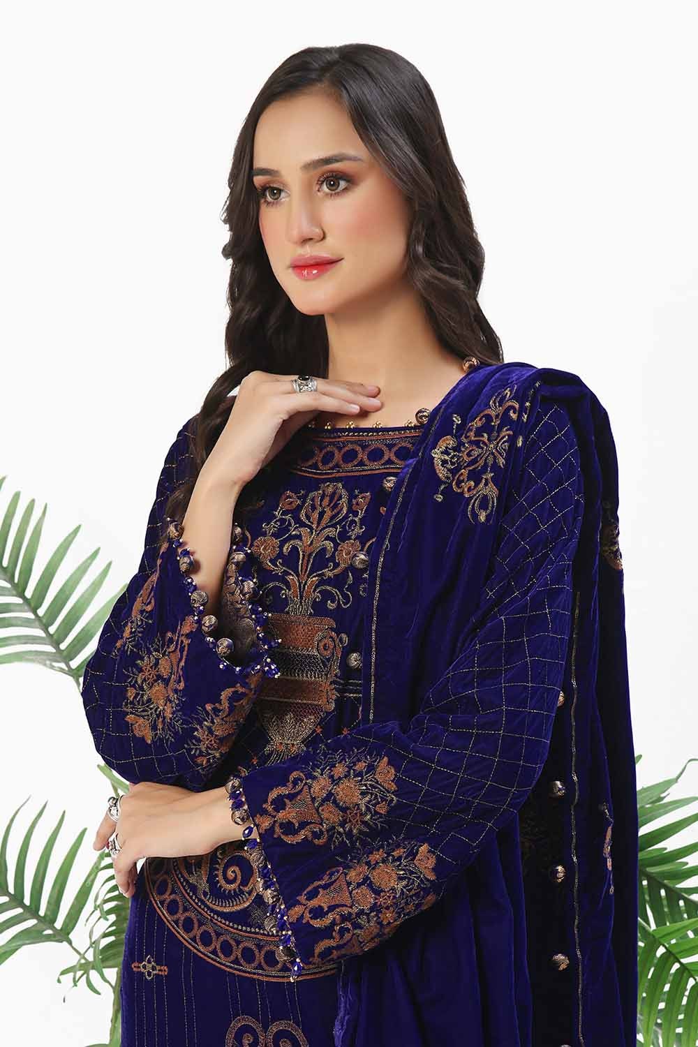 3 Piece Unstitched Embroidered Velvet Suit with Embroidered Velvet Dupatta
