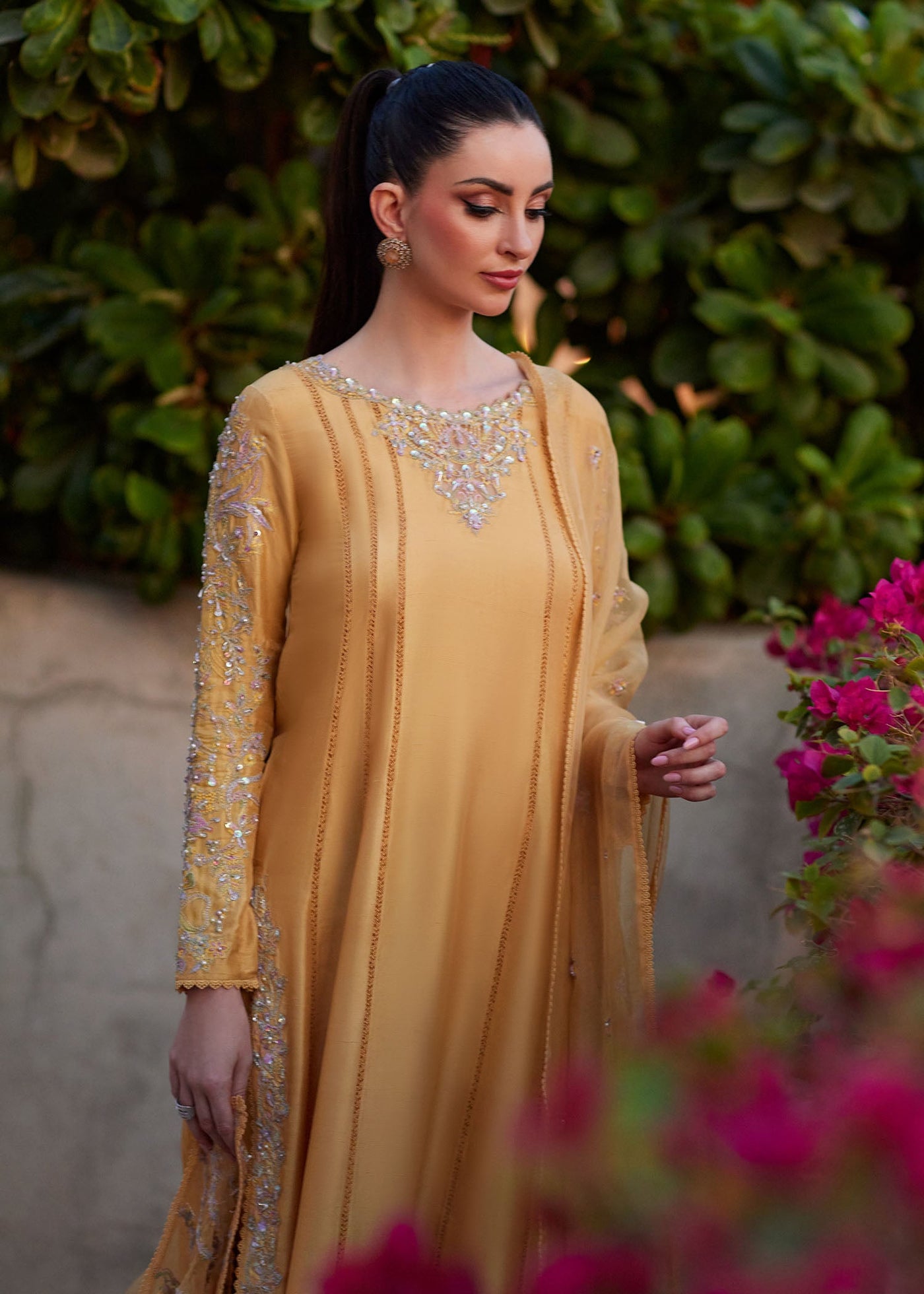 https://cdn.shopify.com/s/files/1/0412/1919/5034/files/yellow_3.jpg?v=1766744217