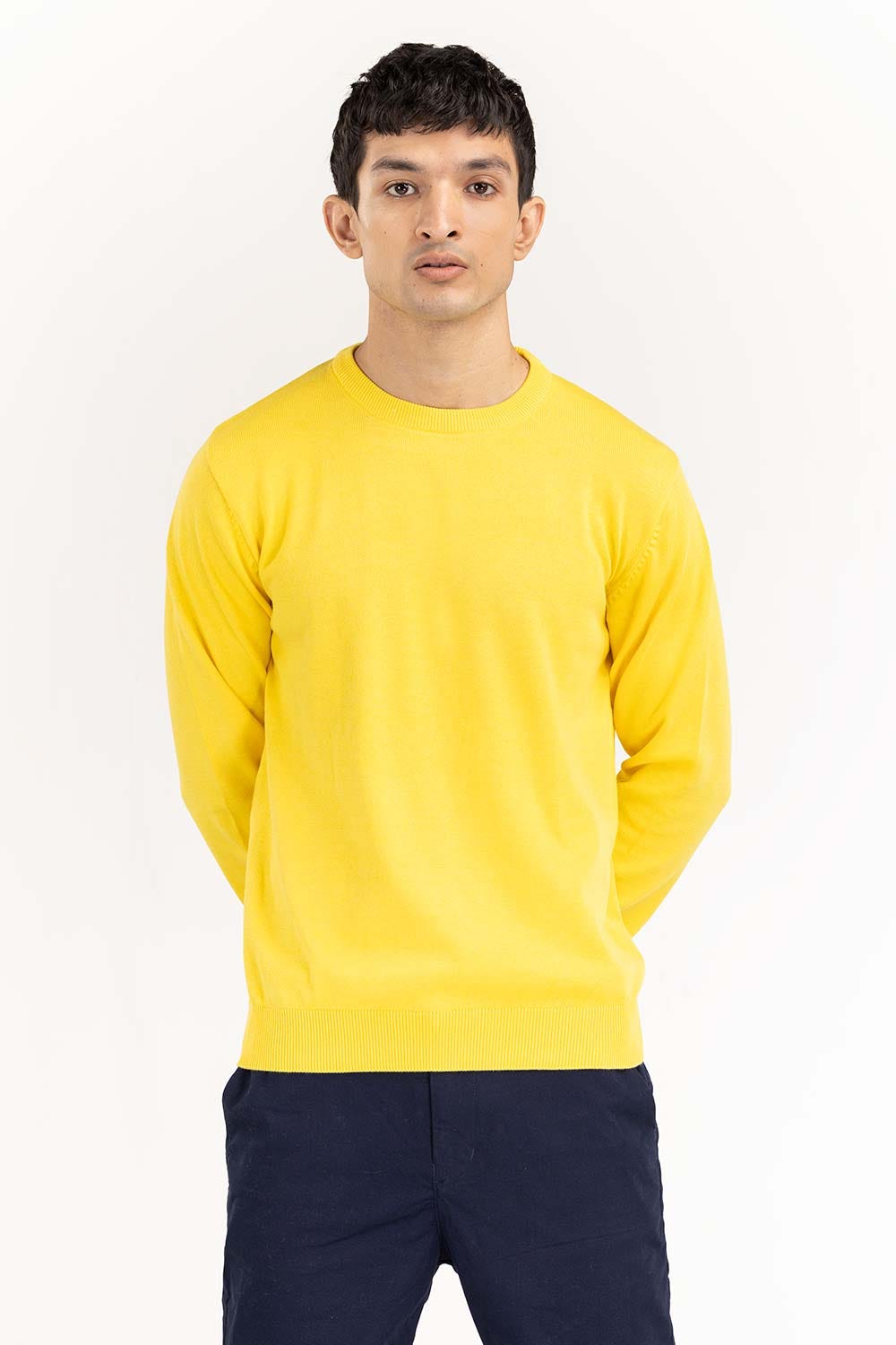 https://cdn.shopify.com/s/files/1/0706/3253/8159/files/yellow_basic_crew_neck_sweater_swt-bfscn-22-011_6.jpg?v=1758382439