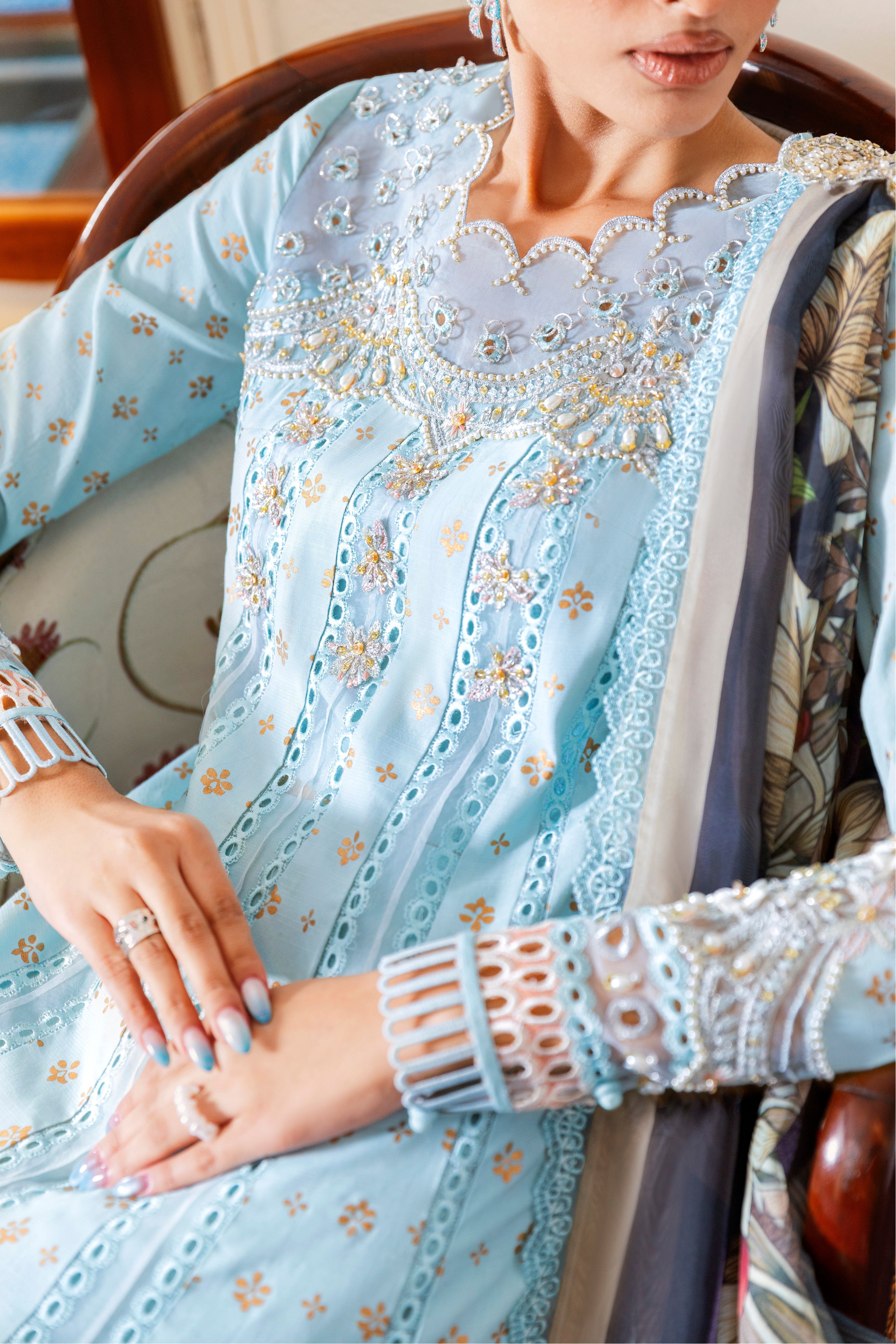 https://cdn.shopify.com/s/files/1/0523/4327/5696/files/zaina4.jpg?v=1755956937