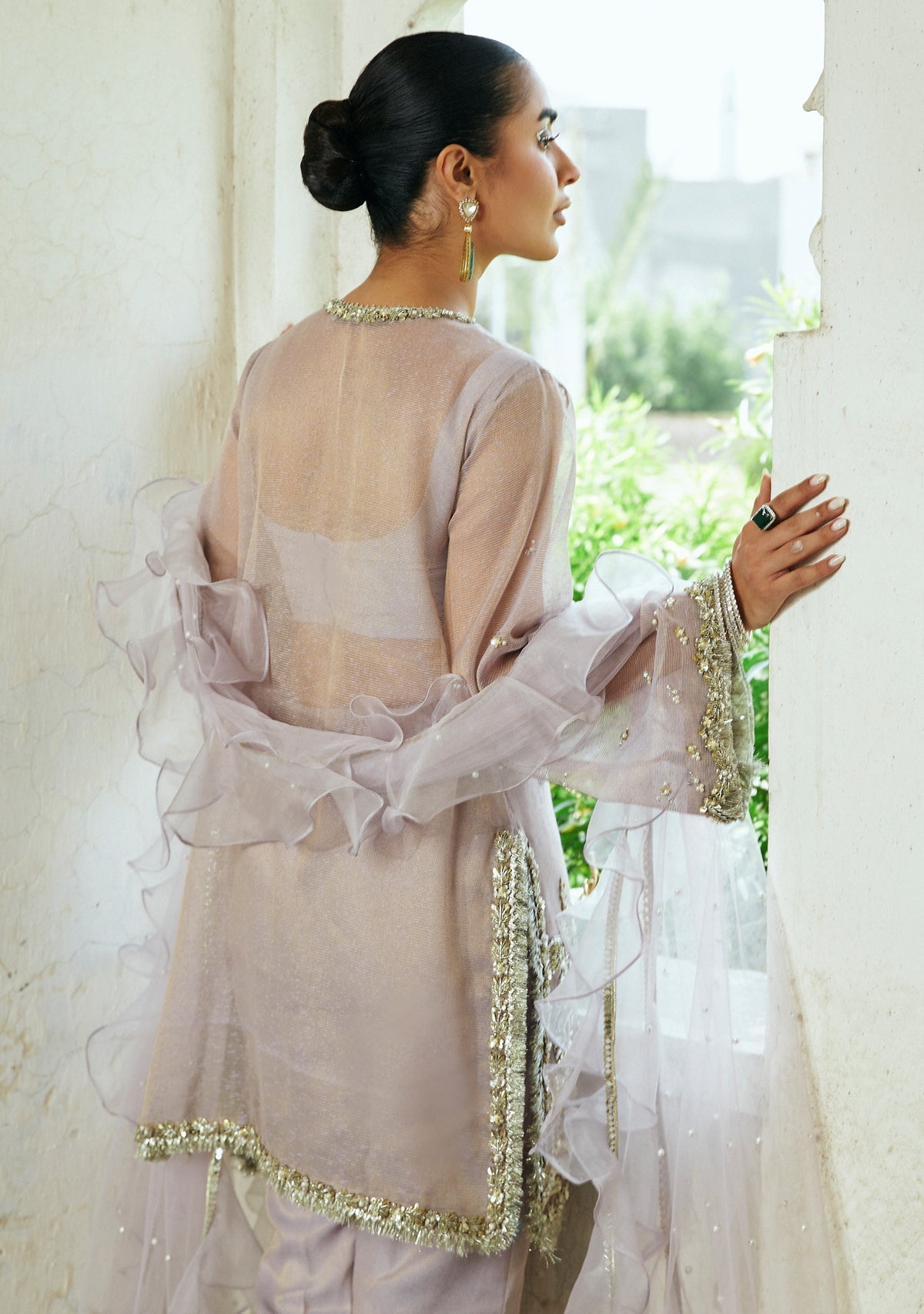 https://cdn.shopify.com/s/files/1/0676/8177/9968/products/zehra4_02c7f113-110b-4208-951c-db0b3defb7fd.jpg?v=1708638966