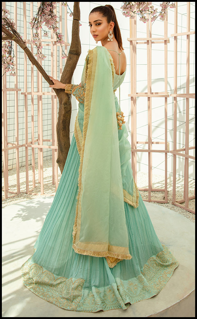https://cdn.shopify.com/s/files/1/0560/5431/7229/products/zina-semi-formals-440478.jpg?v=1664394140